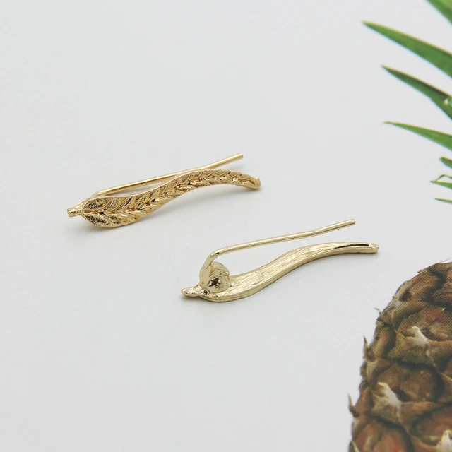Boucles d'oreilles en forme de feuille pour femmes, 1 paire, dorées, faites à la main, délicates, Chic, manchette sur chenilles, bijoux pour un usage quotidien, Occasions formelles