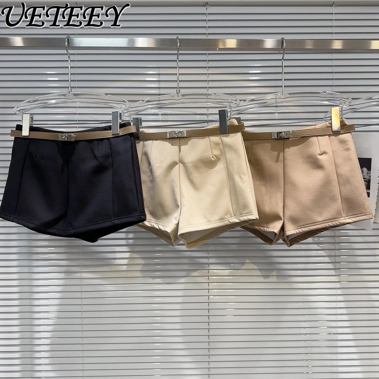 

All-Matching Casual Shorts for Women Summer New Elegant Metal Buckle Belt Pure Color Trendy Three-Point Suit Short Pants