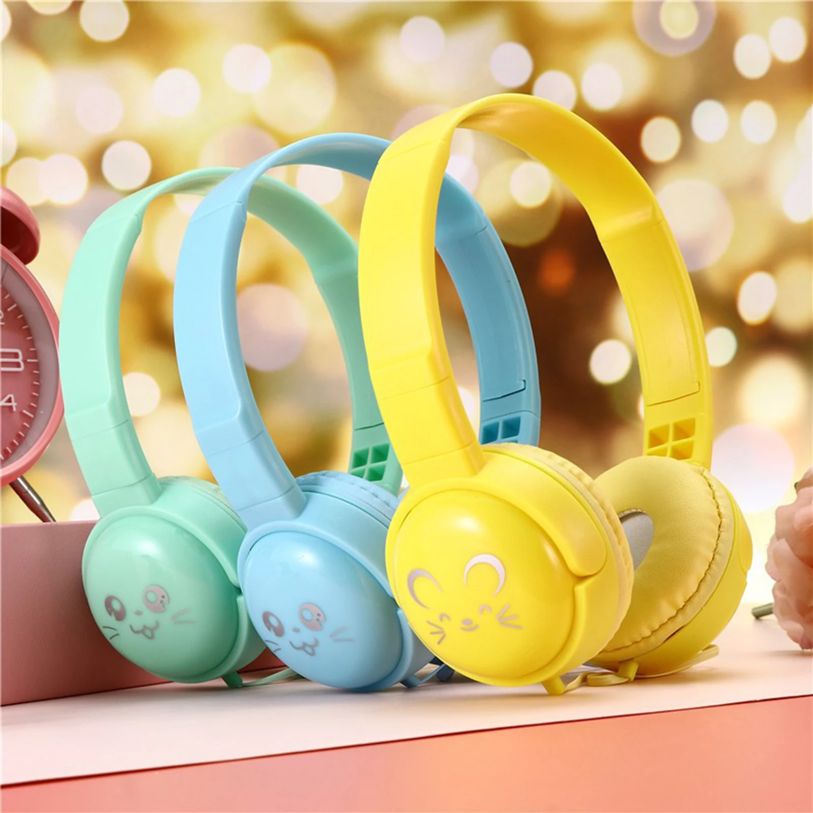 Kids MP4 MP3 Smartphones Laptop 3.5mm Wired Over-ear Headphones Portable Music Earphones 100g Ergonomic Design Headset