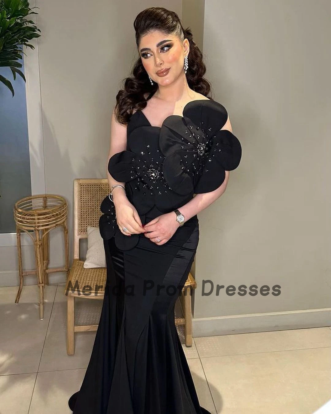 

Stapless Black Prom Dresses Mermaid Beads Flower Applique Arabia New Design Formal Occasion Evening Dresses Party Gown