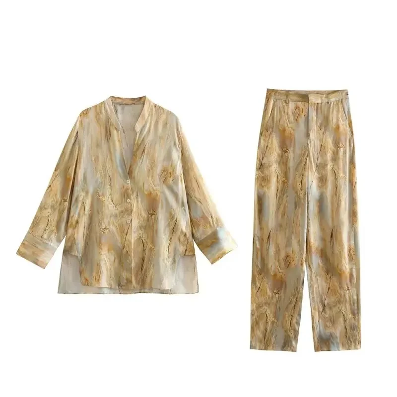 thumbnail image 1 of HH TRAF Conjunto de camisa informal de primavera para mujer, blusa holgada de manga larga con cuello en V y estampado a la moda, pantalones de pierna ancha y cintura alta elásticos para mujer, 1 of 5