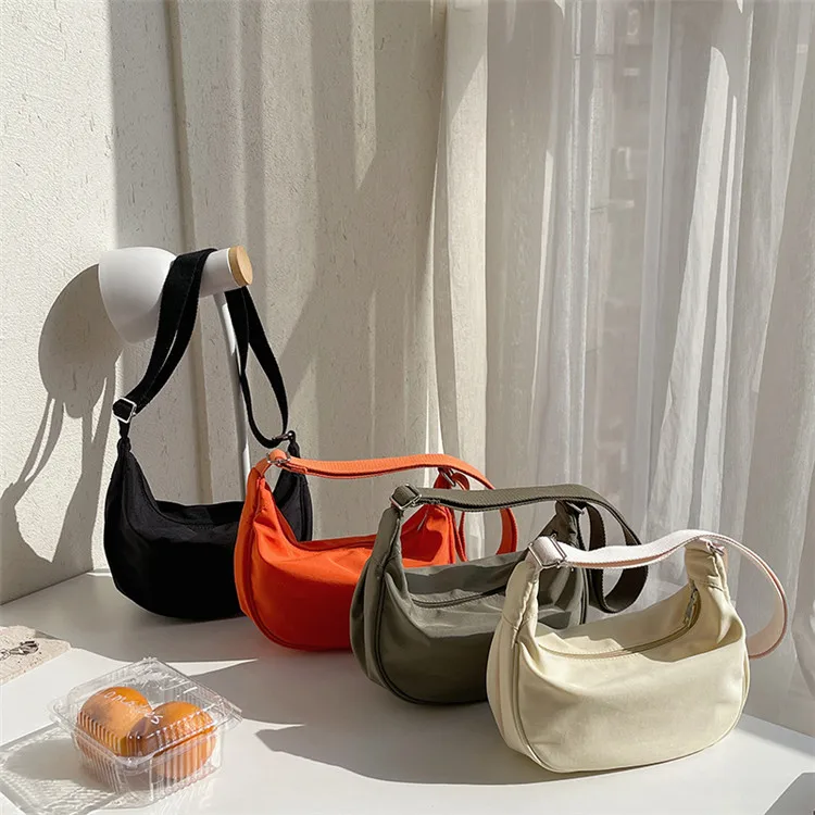 

Women's Korean Style New Large Capacity Dumpling Bag Casual All-match Shoulder Nylon Crossbody Bag Trendy
