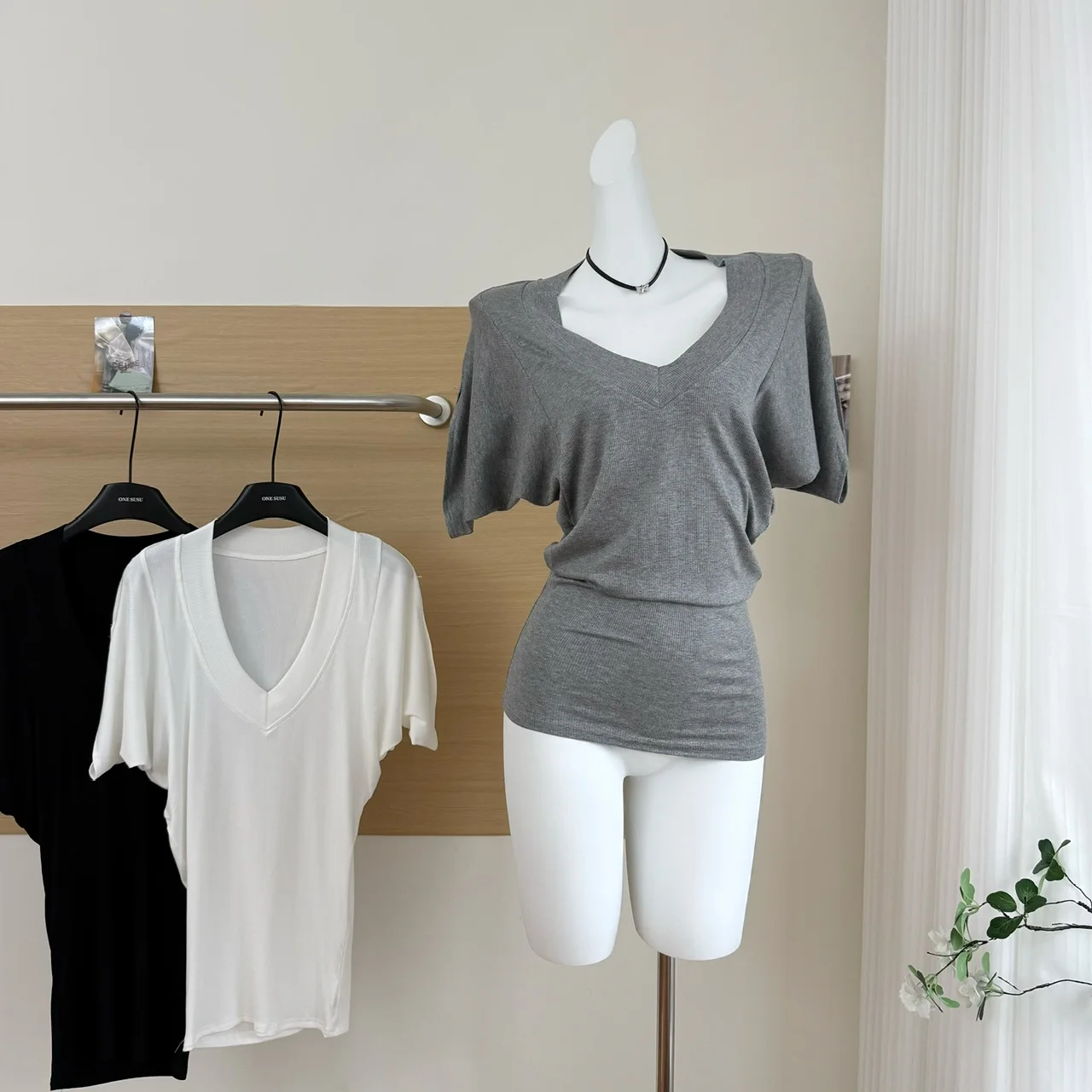 Women's Summer Batwing Sleeve V Neck Elastic Solid Color T Shirt Lady Casual Streetwear Pullover Short Sleeve Slim Tee Top 2