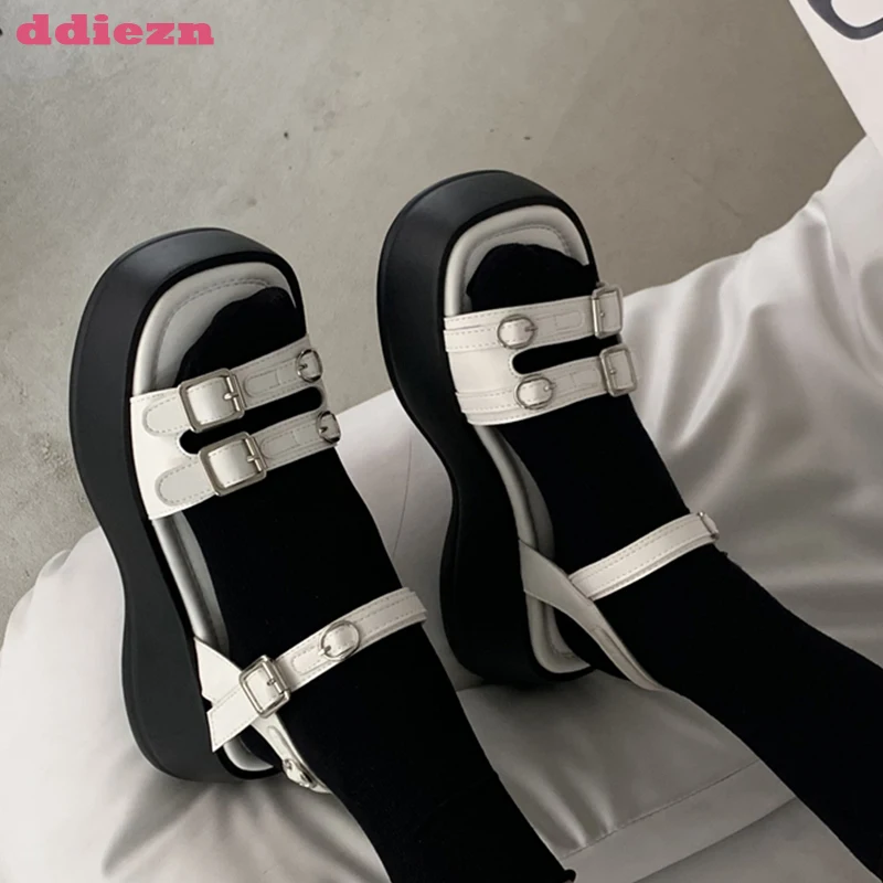 

2023 Women Square Toe Platform Female Shoes Black Summer Fashion Buckle Strap Ladies Sandals Slides Footwear