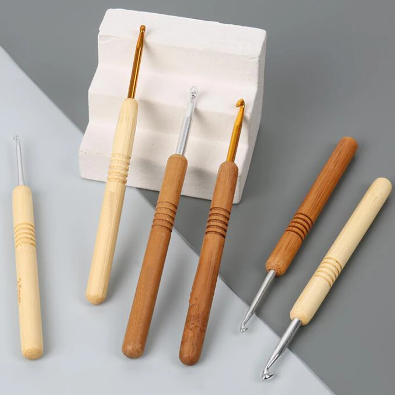 Single head crochet set, handmade DIY weaving tool, carbonized bamboo handle, aluminum head crochet sweater