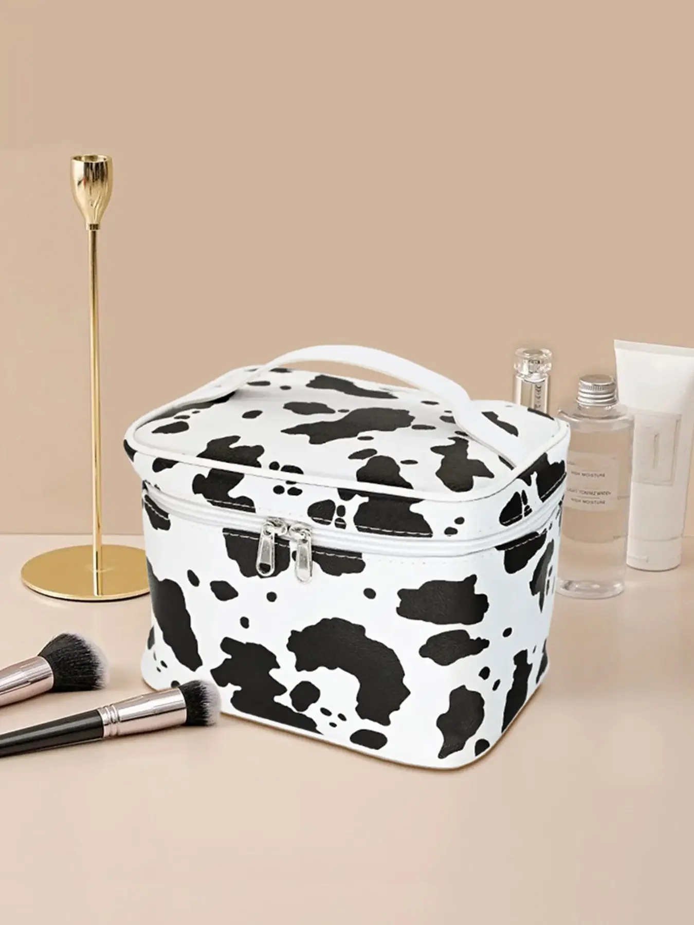 One Piece Cow Pattern Cosmetic Bag, Waterproof Travel Large Capacity Toiletry Bag, Portable Cosmetic Storage Bag 2