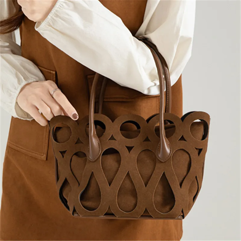 Design Women's Handbag Hollow Out Shoulder Bucket Crossbody Bag Fashionable Tote Bag Elegant Luxury Female Bolso