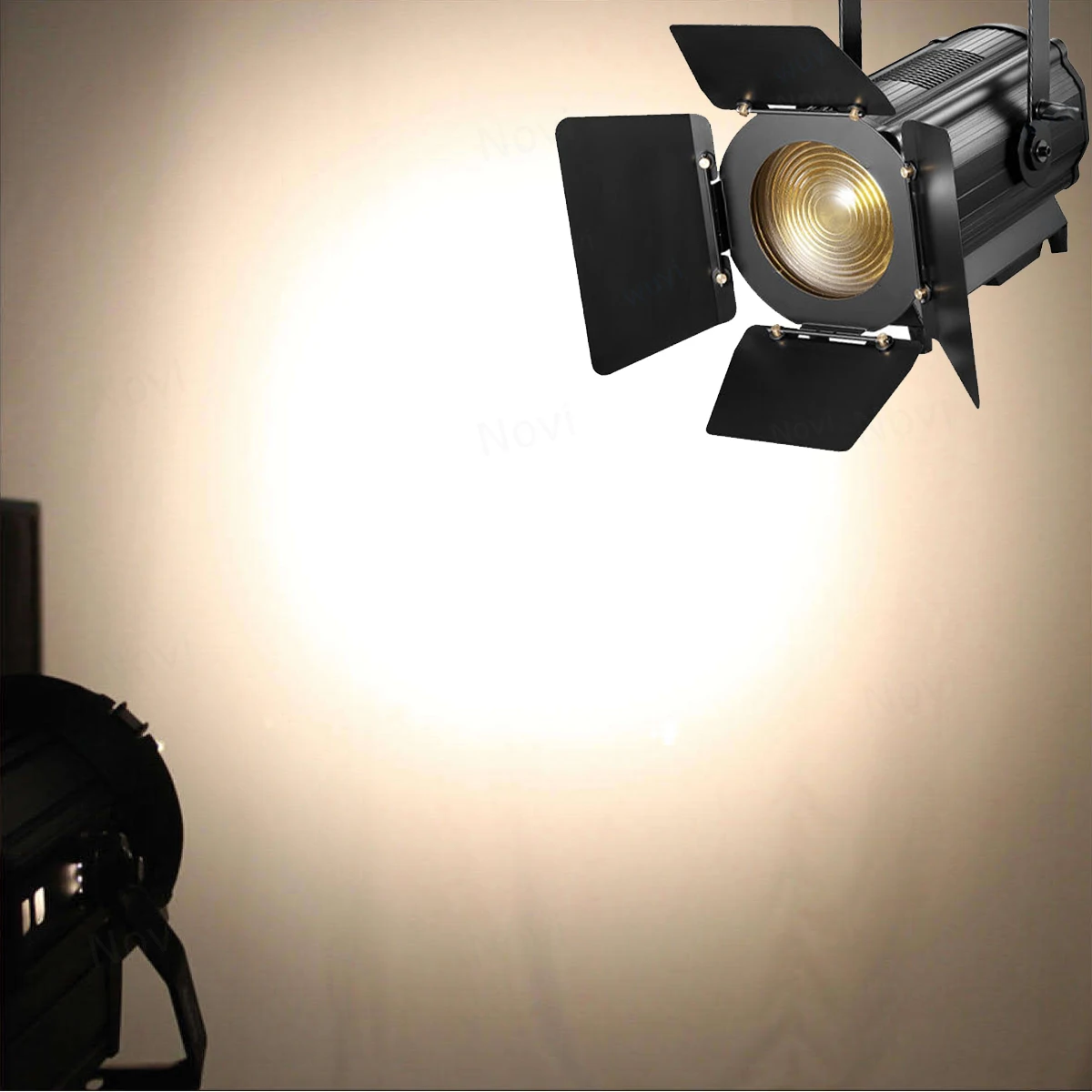 

300W 200W Manual Focus Zoom Fresnel Lens Studio Light Professional DMX Profile Spotlight For Tv Show Stage Events Theater Camera