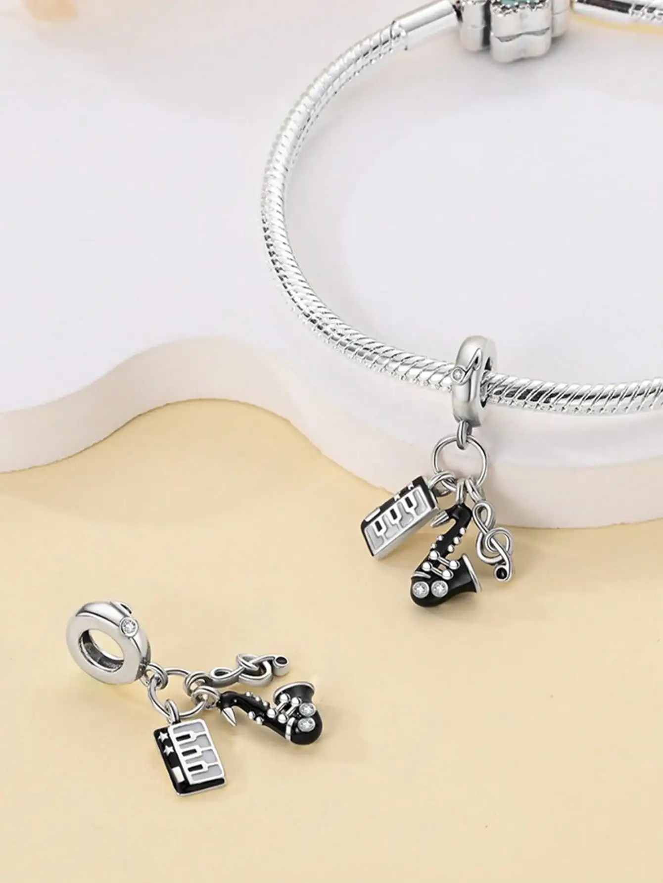 Silver Plated Music Cat Earphones Charm