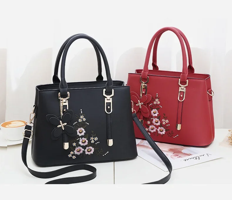 2024 New Chinese Style Handheld Women's Bag Fashionable and Trendy Style Embroidered Single Shoulder Crossbody Bag