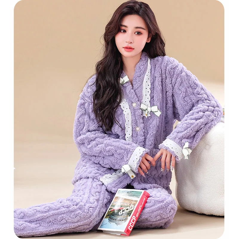 

Women Thicken Warm Soft Pajamas Sets Korean Lovely Coral Velvet Fashion Pajamas Long Sleeve Flannel Velvet Sleepwear Home Suit