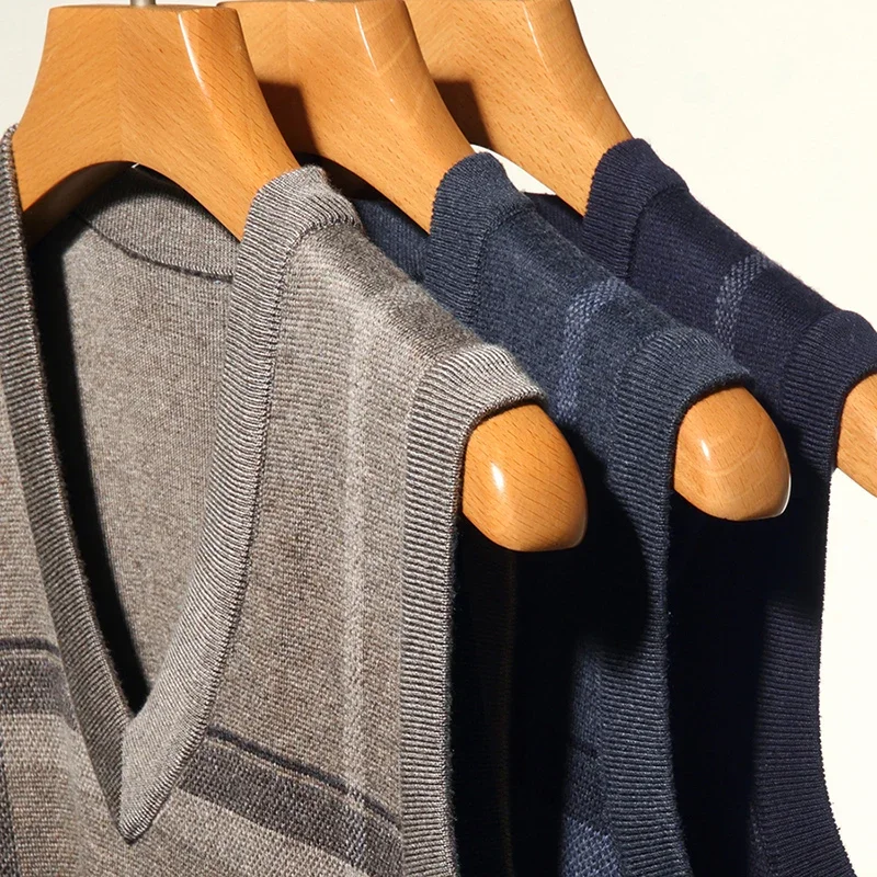 Men's Thickened V-Neck Casual Sweater Tank Top Warm Autumn Winter Fashion Comfortable Fit Men's Clothing