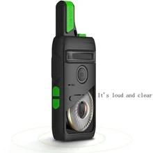 Walkie talkie pour Radios bidirectionnelles à longue portée, avec écouteur, lot de 2, batterie Li ion et chargeur inclus
