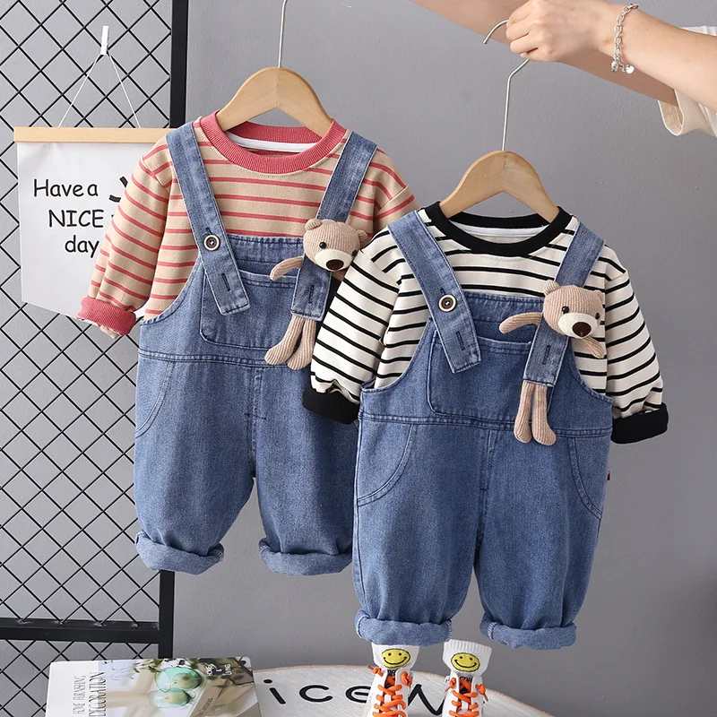 

Boys spring and autumn suit new baby babies' long sleeve T-shirt suspender pants two-piece cute girl clothes