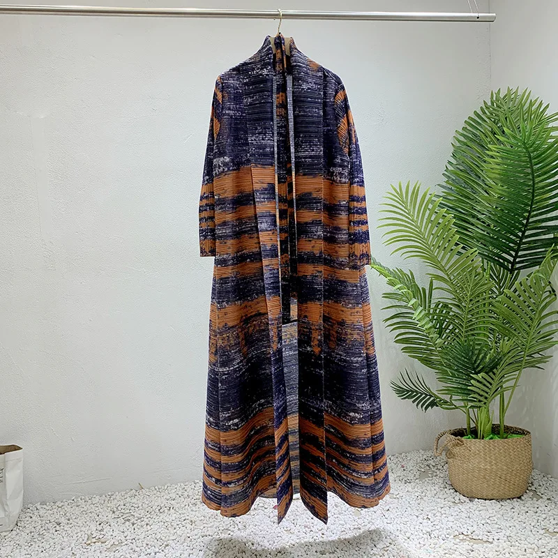 Miyake Pleated Long Sleeve Print Windbreaker Women's 2024 Autumn New Contrast Color Lapel Fashion Lace-up Trench Female