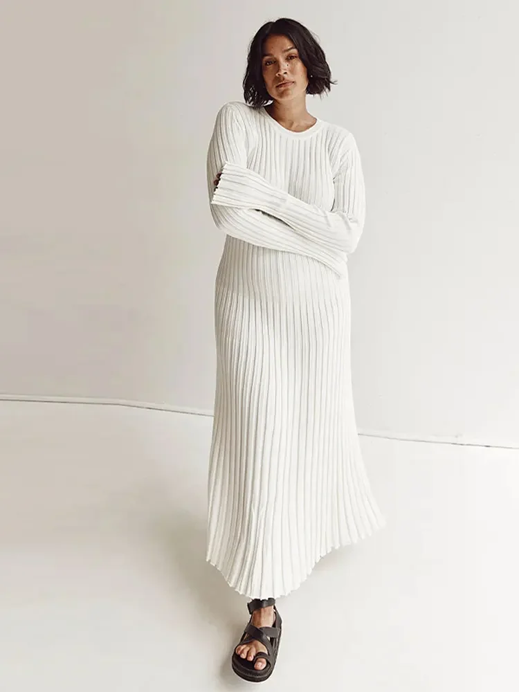 

Solid Color Round Neck Long Sleeved Knitted Dress Women Pleated Slim White Long Robes 2024 Summer Lady Office Streetwear Vestido