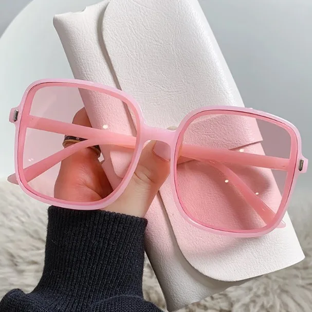 

2023 New Gradient Sunglasses Female Ins Big Box Fashion Retro Square Sunglasses