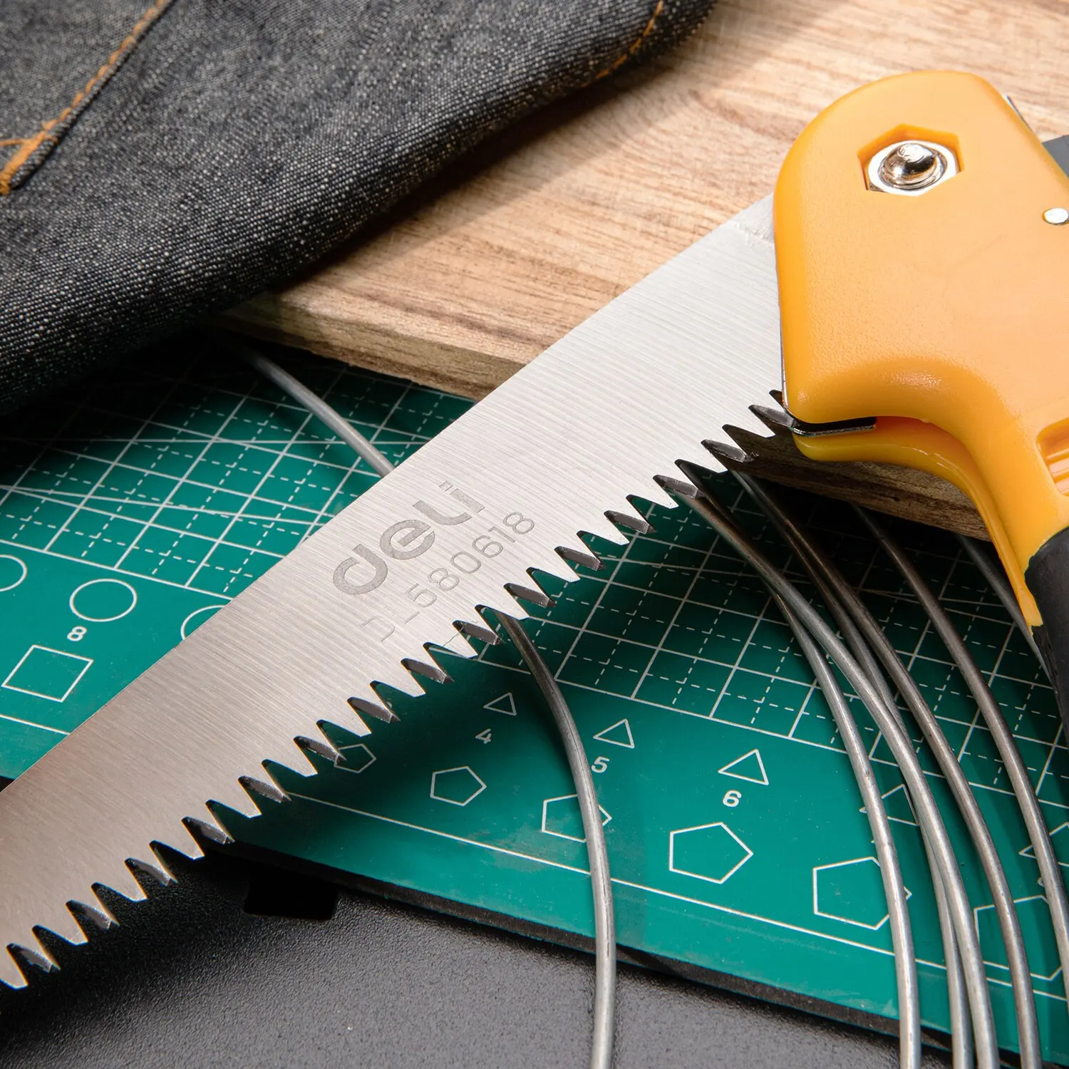 Folding Saw Deli 180mm Wood Cutting Folding Mini Saw Grafting Pruner for Trees Chopper Garden Tools for Woodworking Knife Hand Saw handheld saw