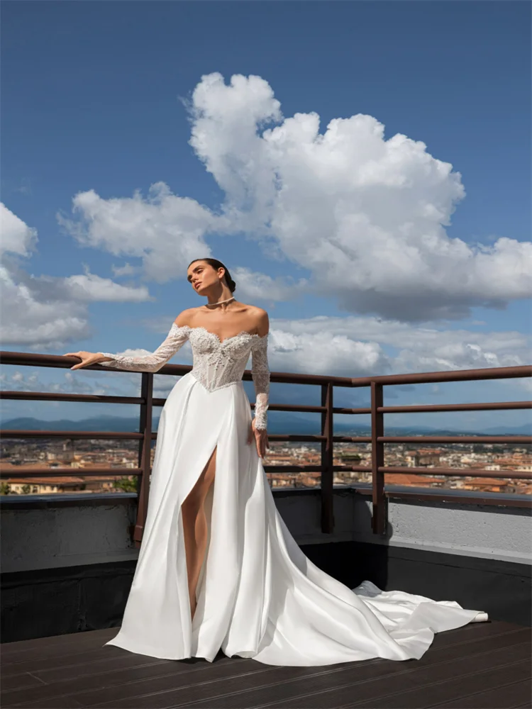 Customized Sweetheart Neckline Long Sleeves A-Line Wedding Dress Zipper Back Floor Length Side Slit Sweep Train Gown For Bride