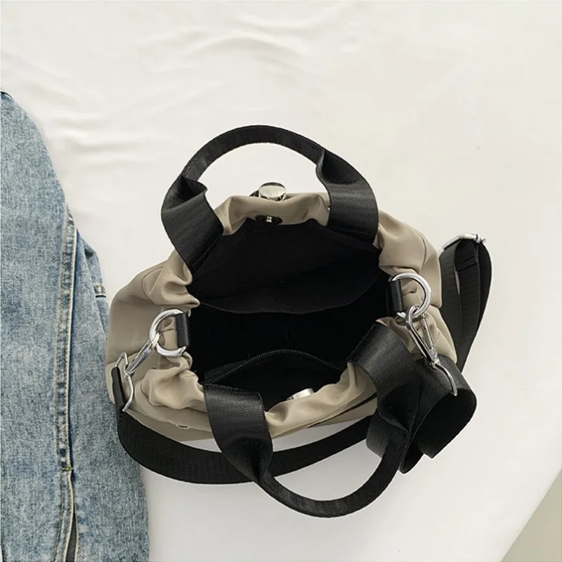 1 Piece of Pure Color Shoulder Bag for Women Versatile Hand-Held Crossbody Bag Fashionable Bucket Bag That Can Hold Mobile Phone