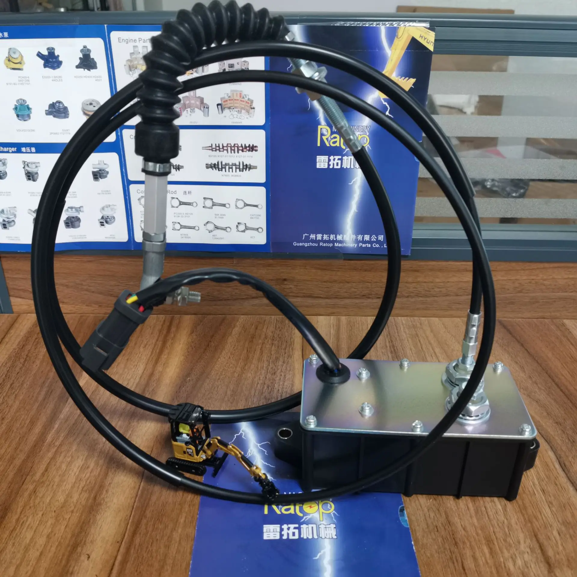 

Excavator Loader Accessories R220LC-9 Accelerator Motor 21EN-32300 21EN-32260