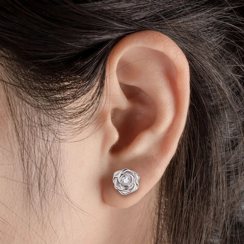 Buy Shimmering Chandelier Design Diamond and Rose Gold Earrings Online |  ORRA