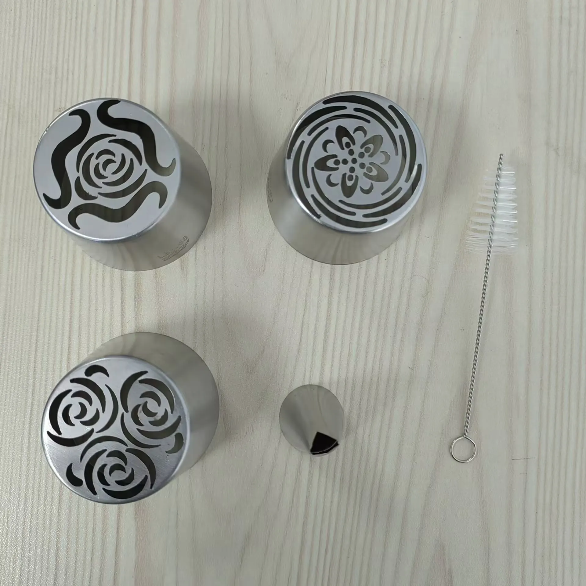 3 PCS Stainless Steel XL Russian Icing Nozzles Pastry Baking Tools Kit 1PCS Leaf Tip & Brush