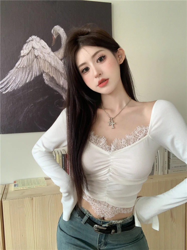   ̽ ƼĪ V-neck  Ҹ     --Į  ª   ž  ٴ 