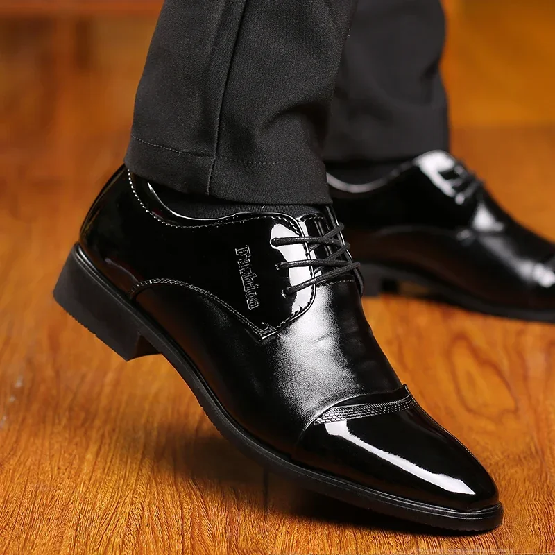 High Quality Formal Leather Men Dress Shoes Breathable Mens Casual Shoes Italian Luxury Brand Lace-Up Non-slip Men Driving