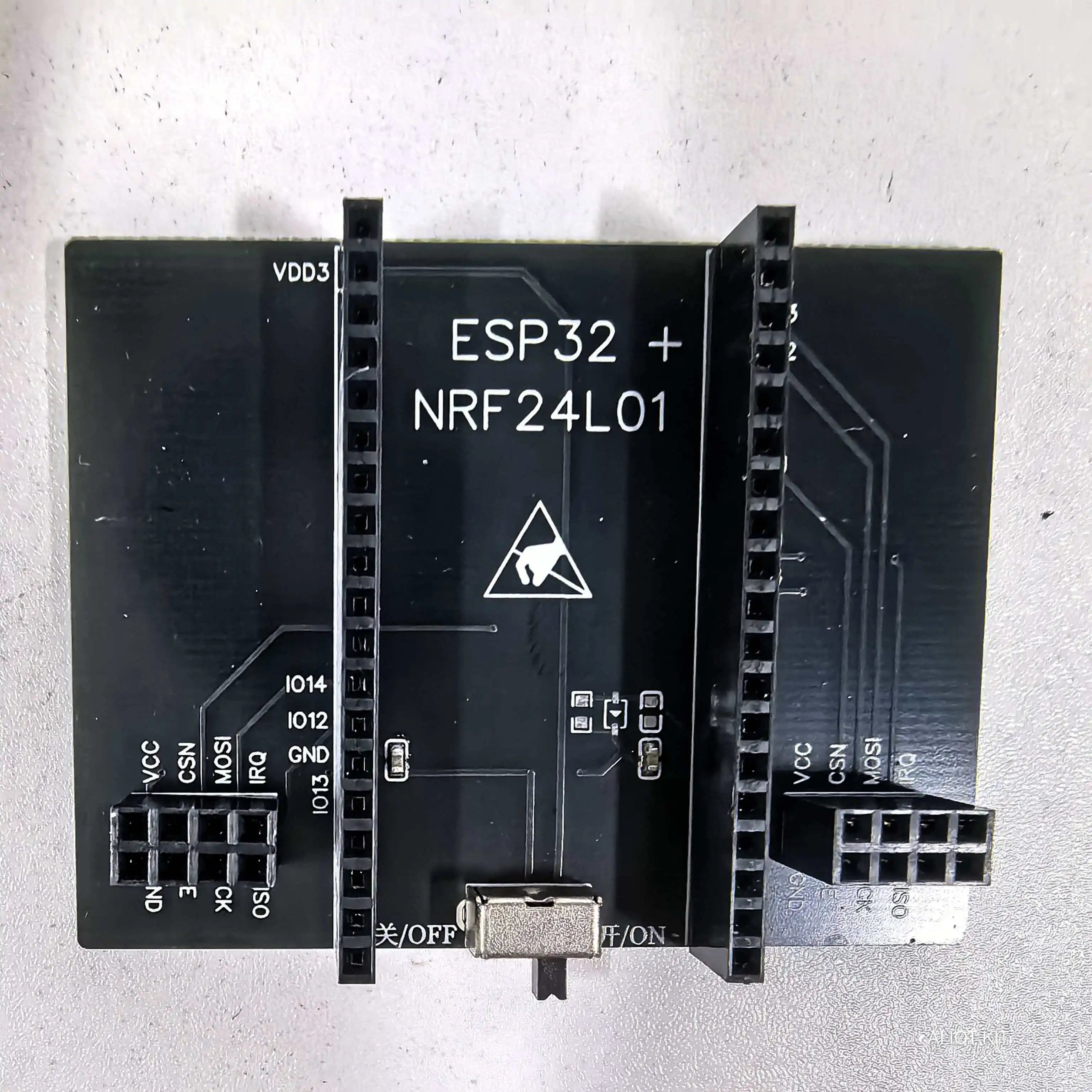 รูปสินค้า บอร์ดพัฒนา ESP32 SI24R1 สำหรับทดสอบบลูทูธและ WiFi