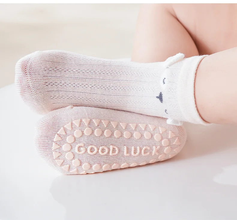 3 Paar Cartoon-Baby-Bodensocken aus dünner, weicher Baumwolle, rutschfeste Socken für Neugeborene und Kleinkinder – Detail 11