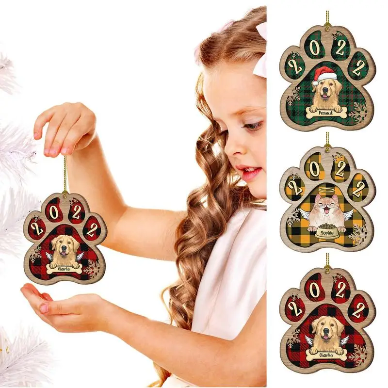 

Деревянная подвеска в виде собачьей лапы