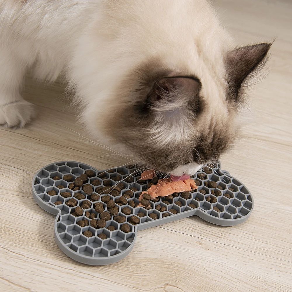1PC Bone Silicone Licking Pad Slow Food For Dogs Slow Food Pad For Pets Slow Feeding Pet Training 3