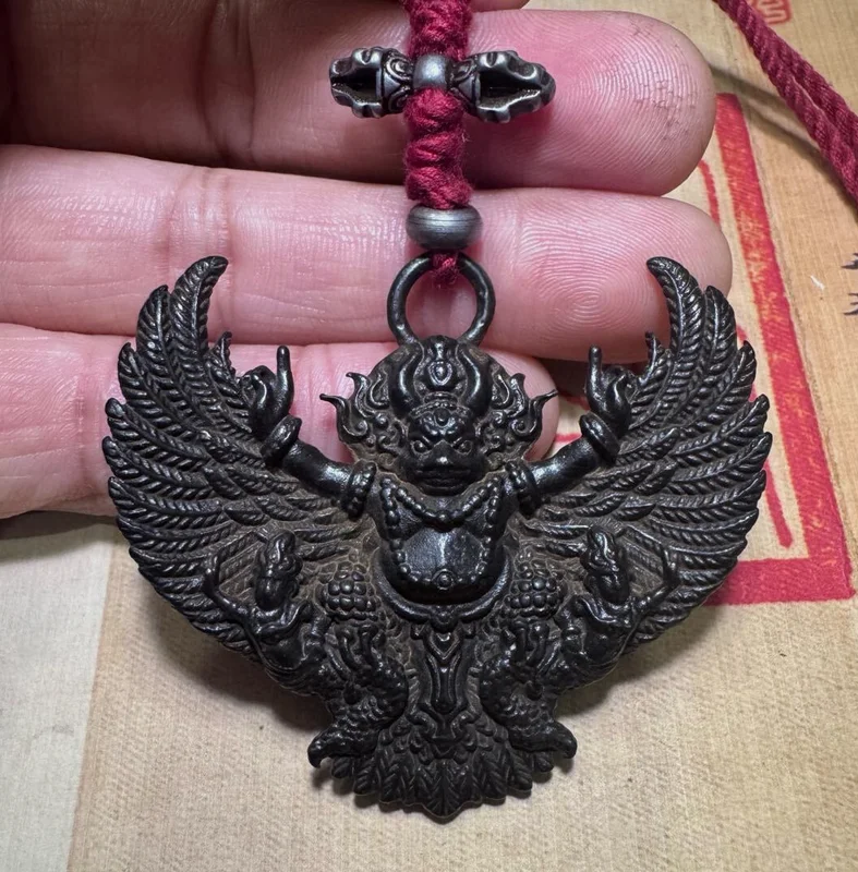 2.1''Old Tibet Tibetan Sky Iron Redpoll Winged Garuda Bird Eagle Buddha Pendant 2