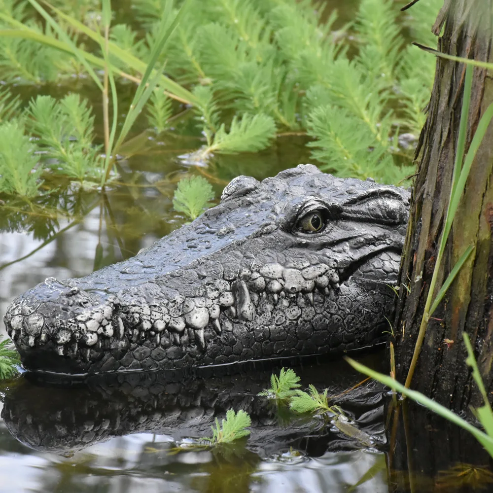 2.4G Simulation Crocodile Head RC Boat Water Racing Remote Control Toys 15km/h Fun Novelty Simulation Spoof Remote Control Boat 2