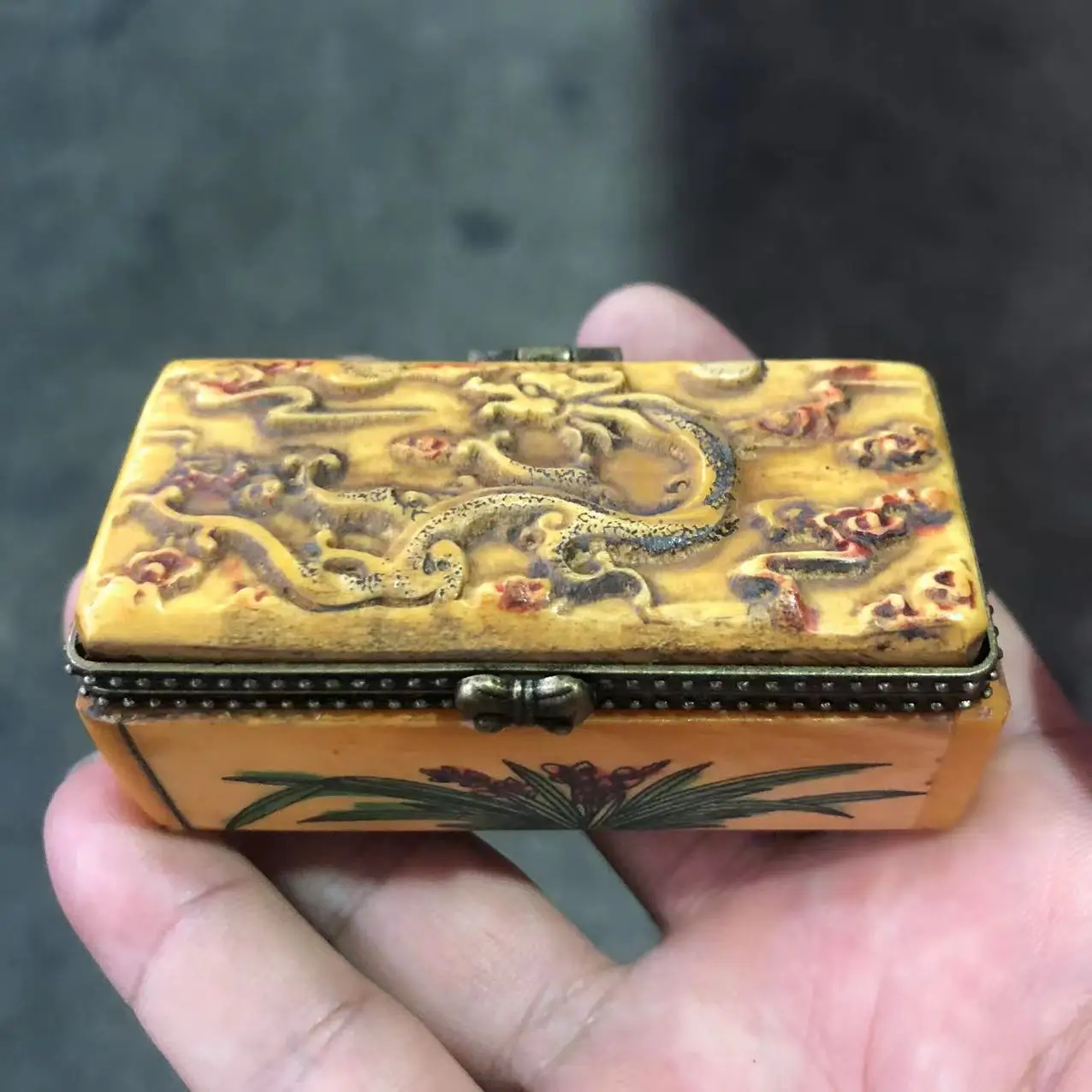 

Miscellaneous old crafts cow bone inlaid with brass painted multiple jewelry boxes home decoration accessories