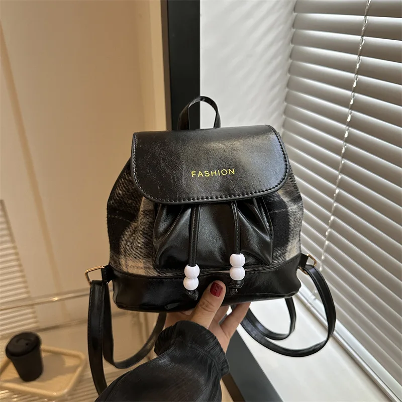 New Western-style Design Backpack New Large-capacity Student Leisure Commuter Shoulder Bag Luxury Brand Female Shoulder Bag