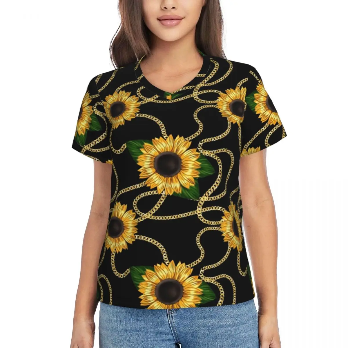 

Футболка женская оверсайз с принтом золотых цепей и V-образным вырезом