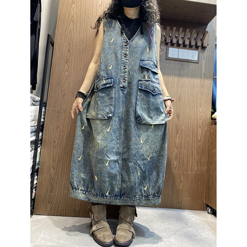 Spring/summer 2026 New Arrival Women Vintage Cotton Denim A-line Dress Cartoon Embroidery Mid-calf Sleevele V-neck Dresses X169 4