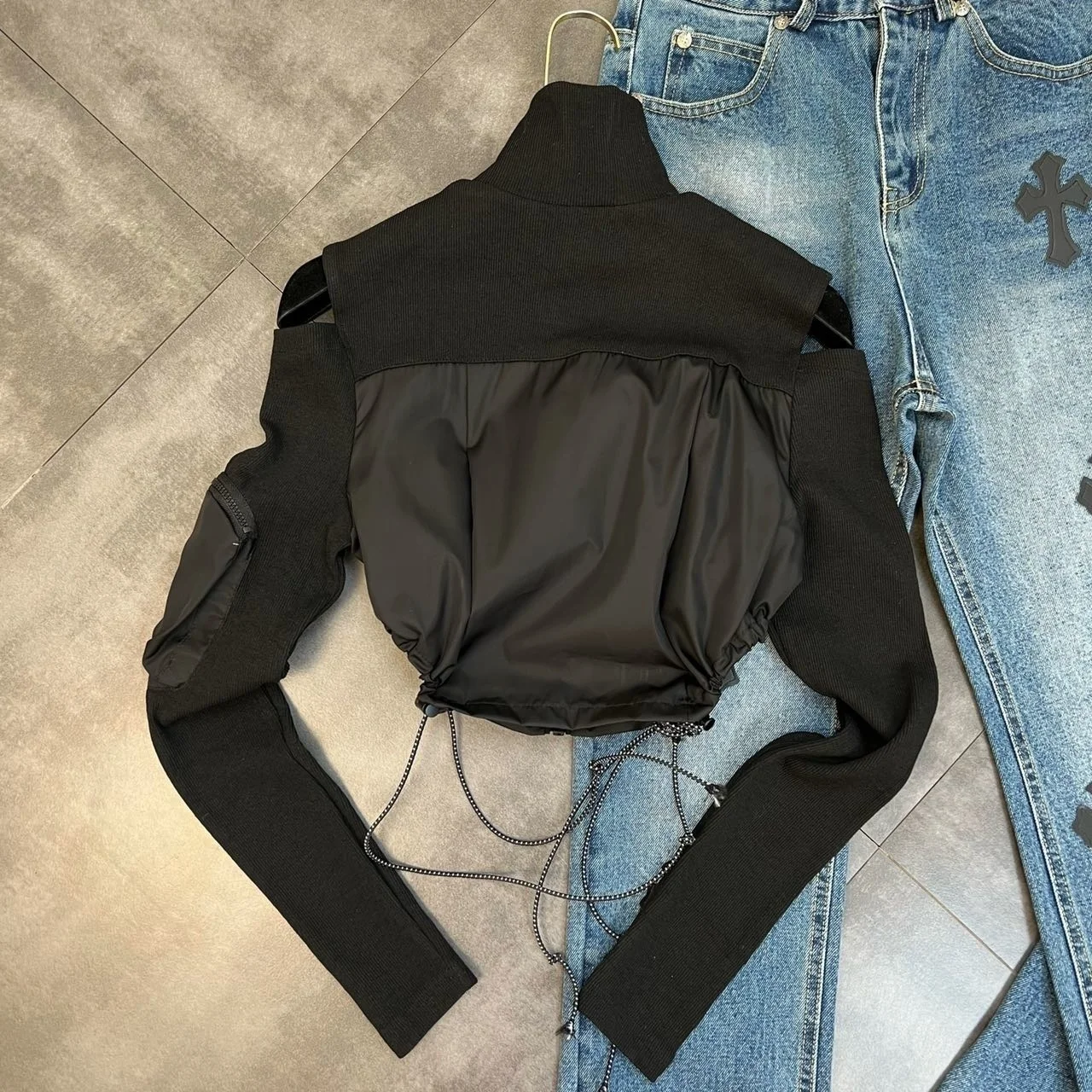 DEAT 2026 New Spring And Winter High Turltleneck Full Sleeves Off The Shoulder Drawstring Zippers Short Sweatshirt WW95701L