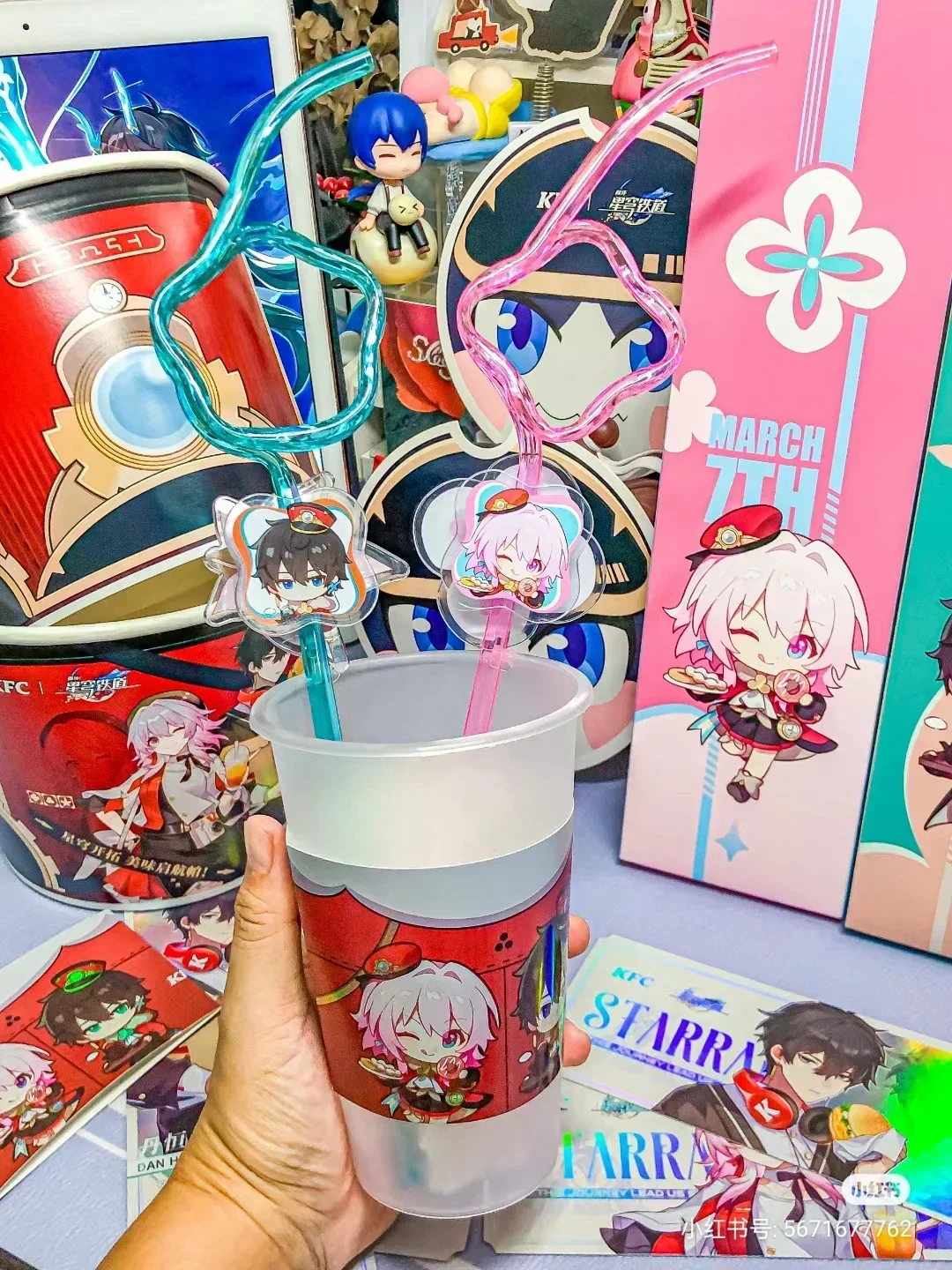 В наличии KFC X Honkai: Star Rail March 7 Dan Heng Official Merch Limited Edition, стеклянный рукав, акриловая подставка