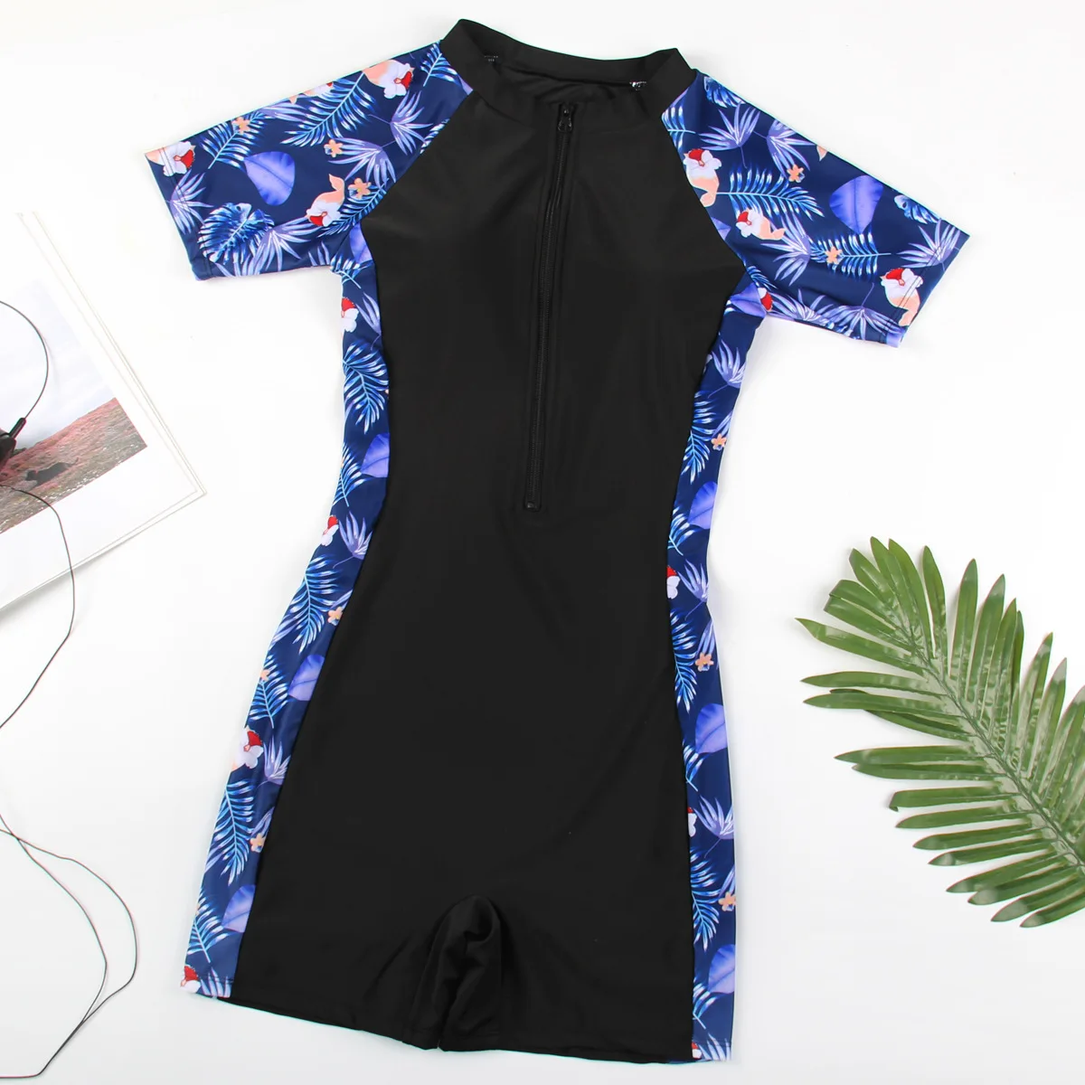 Surfsuit Short Sleeve Swimwear Women 2024 Rash Guard One-Piece Swimsuit Woman Beach Wear Surfing Swimming Bathing Suit Monokini
