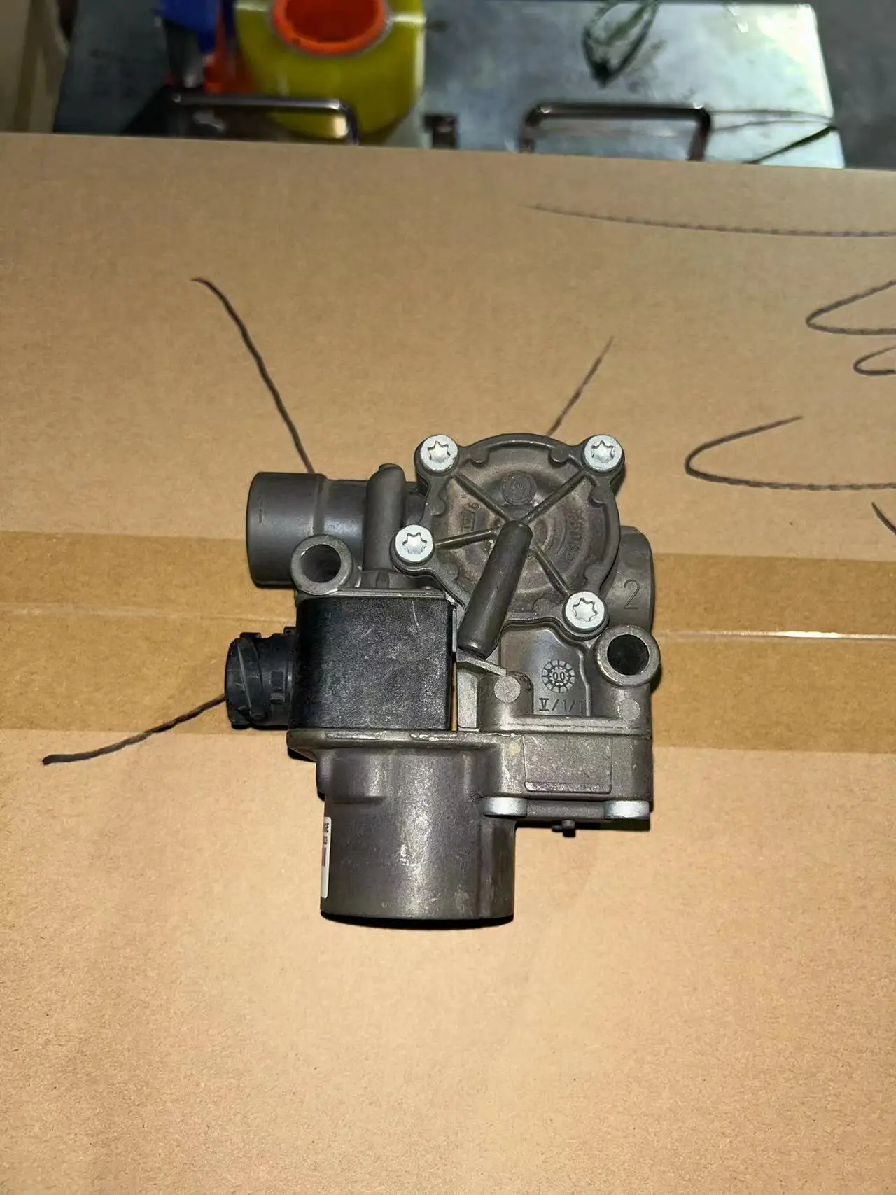 

0486201003 ABS Modulator Valve V-OLVO S-CANIA D-AF European truck Parts