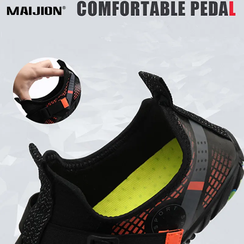 Men Breathable Elastic Flat Upstream Footwear Water Shoes Nonslip Seaside Surfing Water Sports Shoes Outdoor Beach Aqua