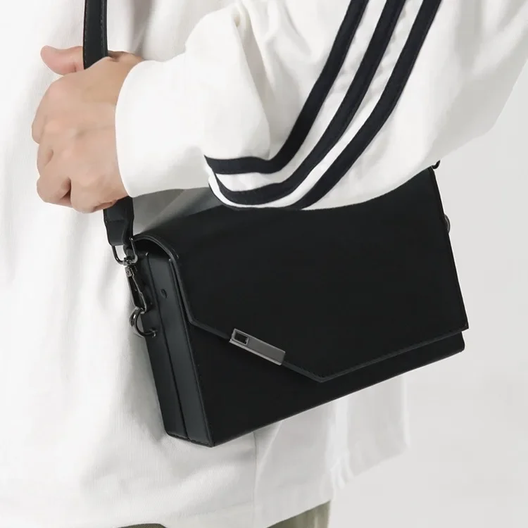 

Trendy 2024 New Men's Shoulder Bag, Versatile and Stylish