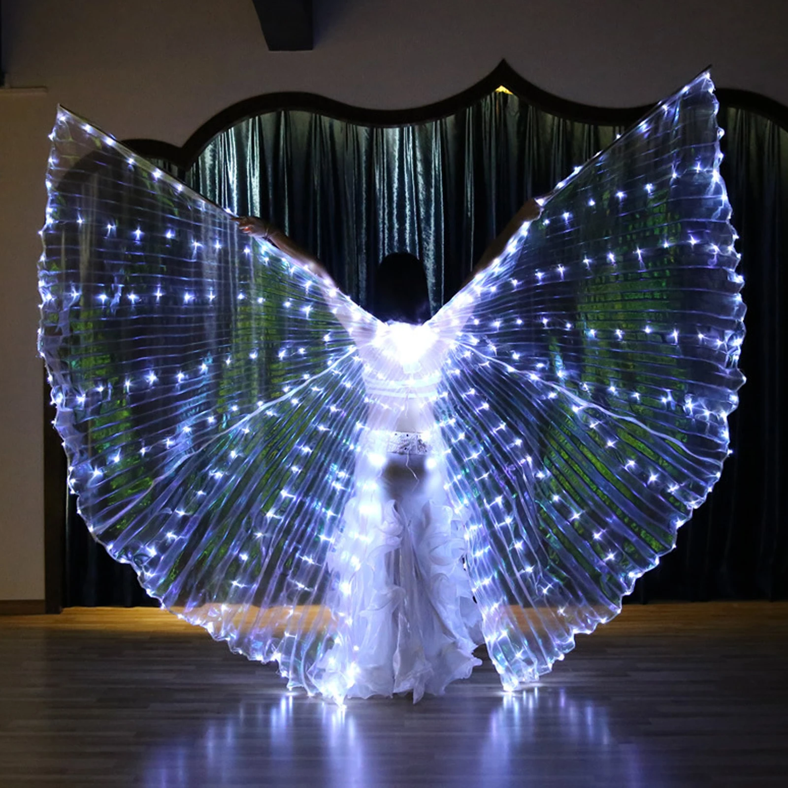 Leuchtende Schmetterlings-Isis-Flügel mit bunten LEDs