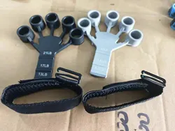Finger Gripper Hand Strengthening Exerciser with 6 Resistance Levels for Rehabilitation and Fitness (2 pcs)