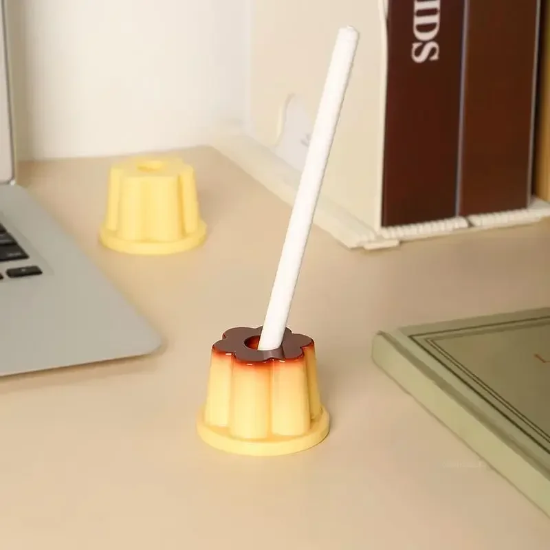 Cute Cartoon Pudding Jelly Pen Holder – Creative Desktop Ornament and Storage Stand