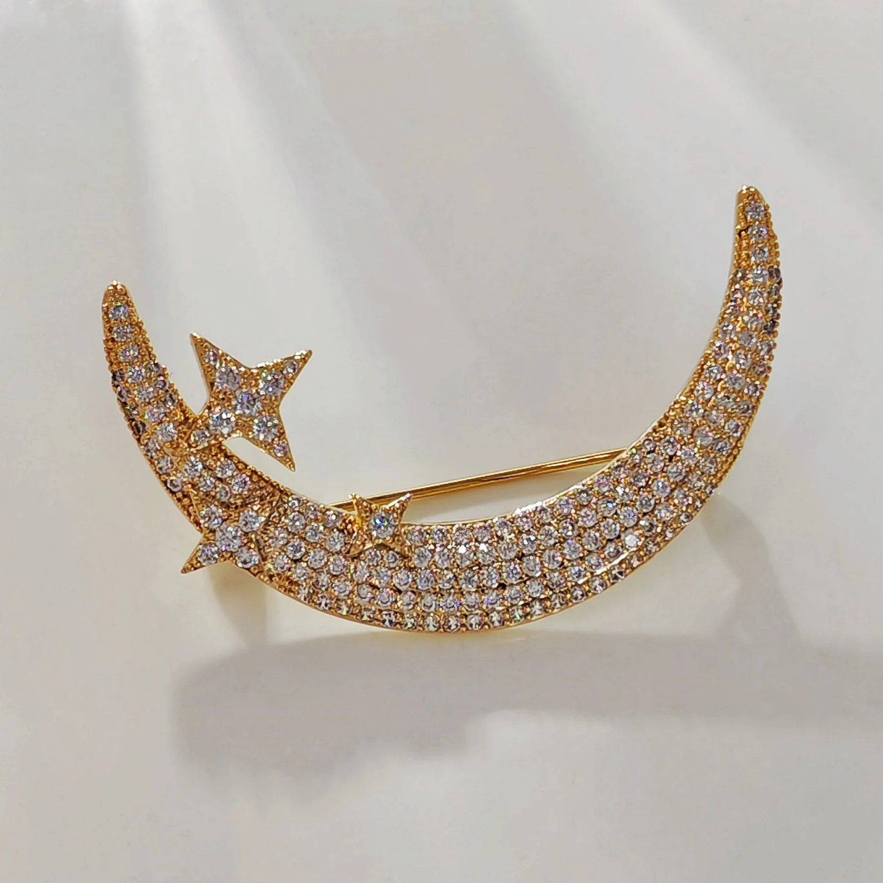 Simplistic Fashion Gold Tone CZ Trio Star & Crescent Moon Brooch Pin for Unisex Jewelry