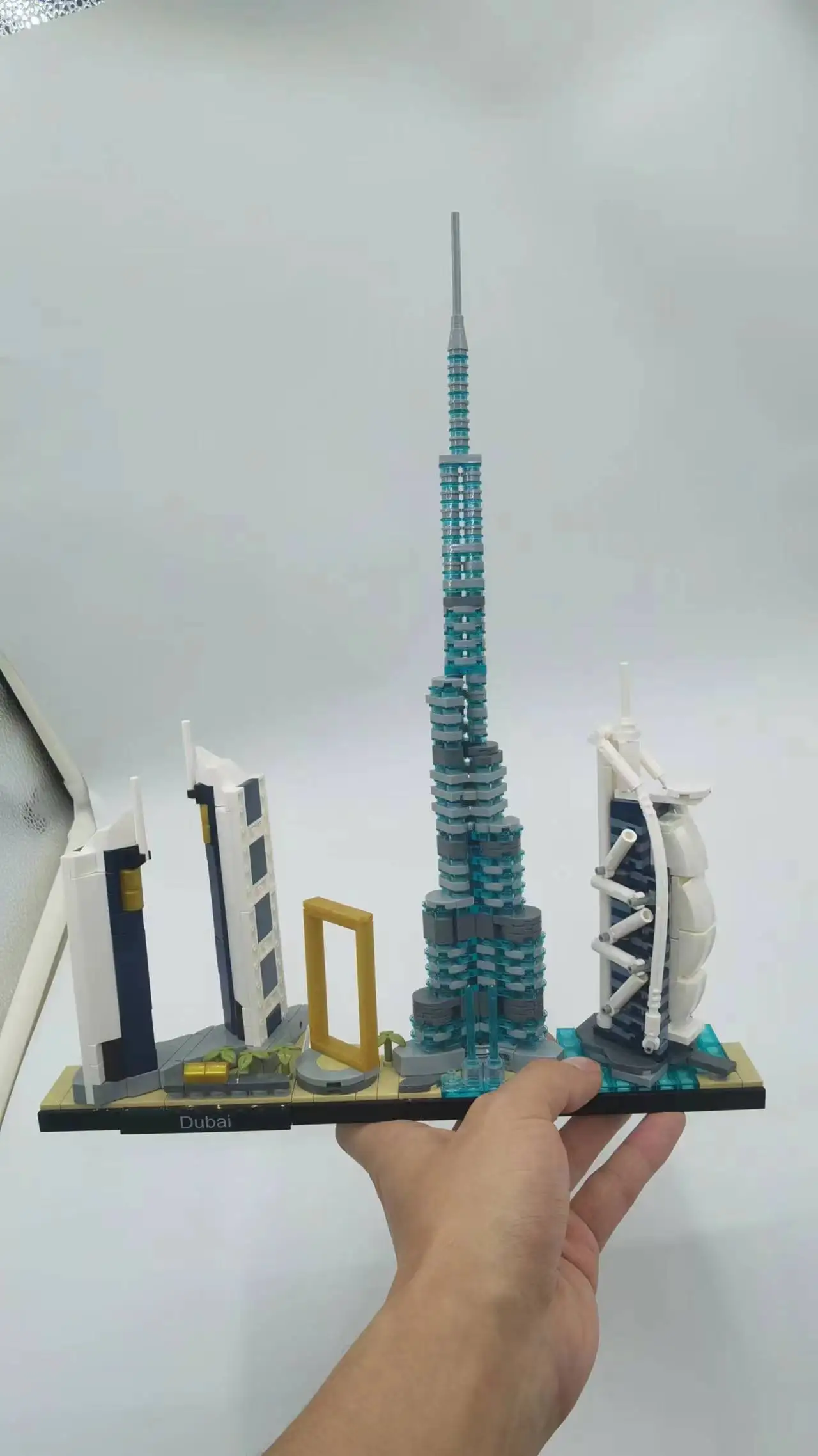City Streetscape Architecture Dubai 21052 London Sydney Shanghai Building Blocks Kit Bricks Classic Model For Children toys 5